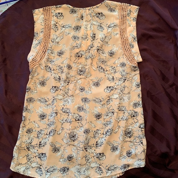 Top - Picture 5 of 6